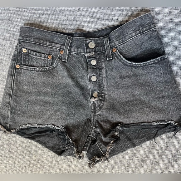 Levi’s 501 Denim Jean Shorts - Picture 2 of 2